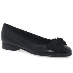 Leather Pump with Bow - Black
