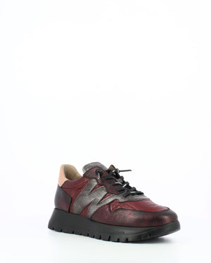 Flat W Logo Leather Trainers - Wine