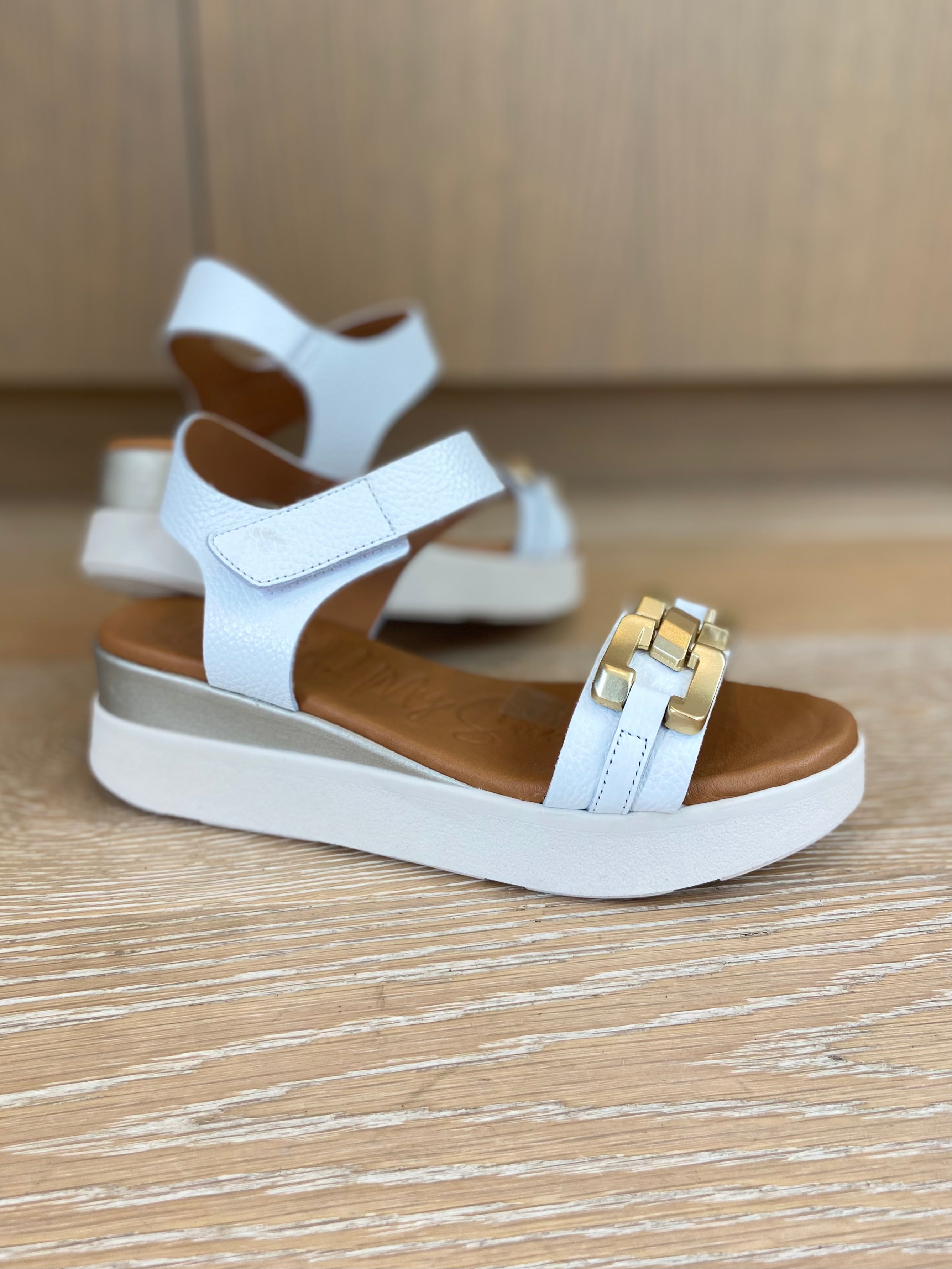 Ugg women's 2024 angie wedge sandal